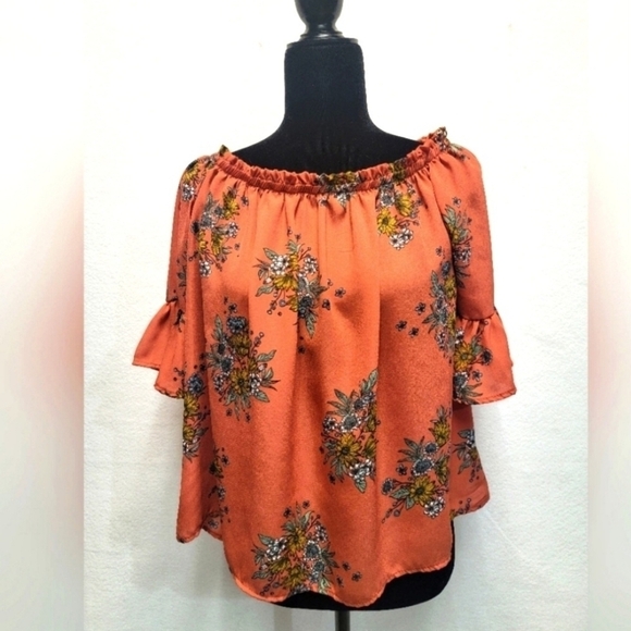 Sale 1.4.3 STORY BY LINE UP Size Small Short Ruffle Sleeve Off Shoulder Top - Picture 1 of 8